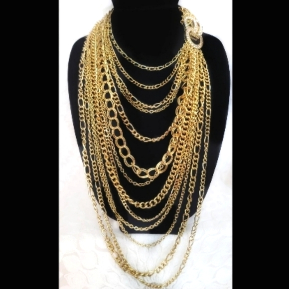 Heidi Daus Jewelry - AUTHENTIC Heidi Daus Goldtone Chain Link Necklace